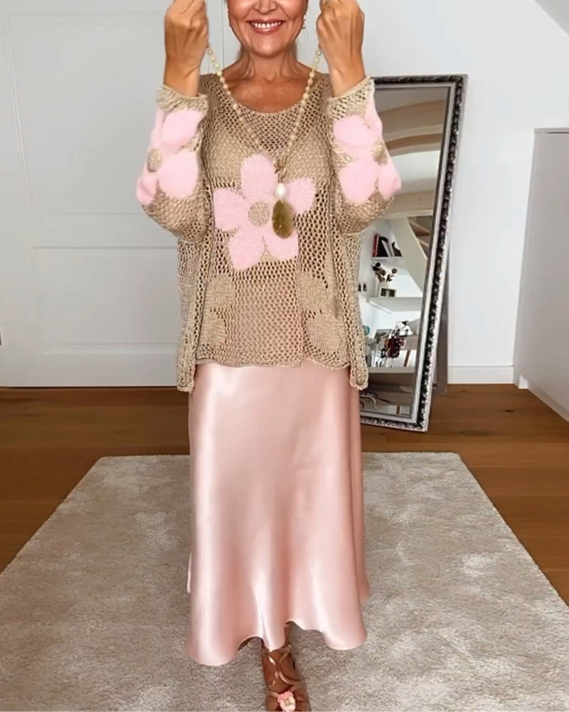 Bella | Lässiger Pullover mit floralem Muster und Seidenrockset