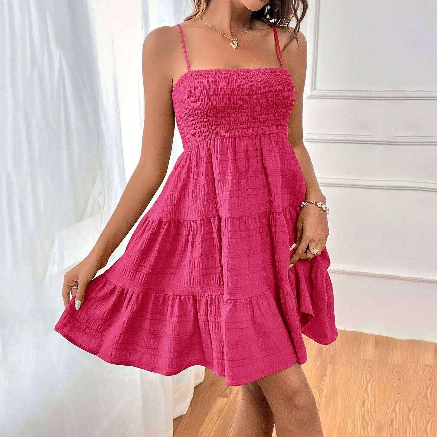 DAS SOMMERKLEID FÜR DEN STRAND