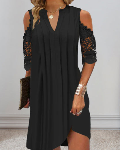 Abendkleid mit Spitzendetails an den Ärmeln