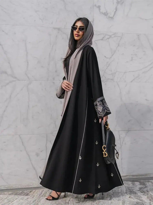 AZRA | Luftige Abaya mit elegantem Schnitt