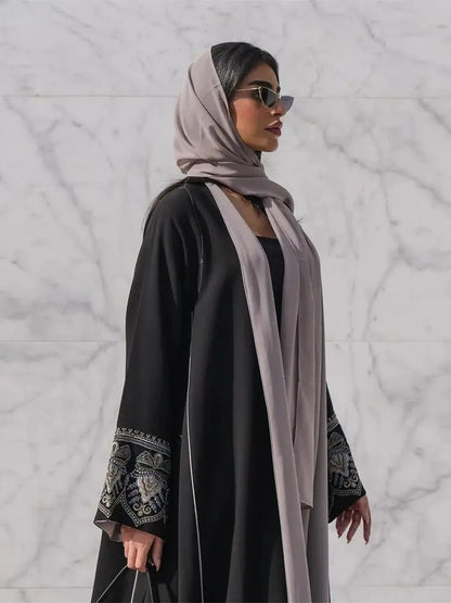 AZRA | Luftige Abaya mit elegantem Schnitt